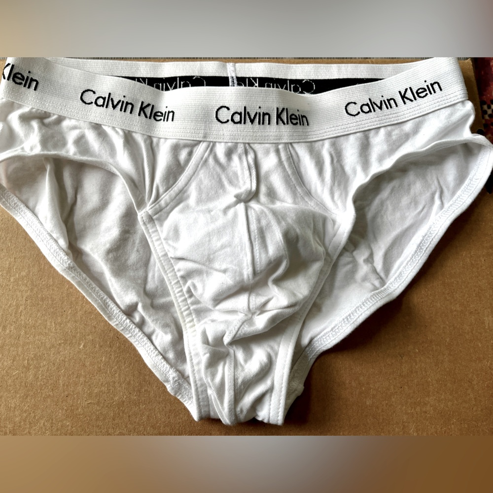 White mens CK briefs. Size Medium.